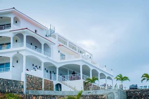 Hotel Restaurant Falucho Paradise Beach, Exterior