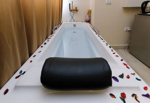 Venus Pyramids Inn, Room