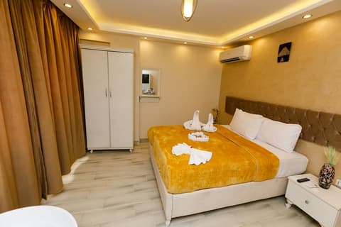 Venus Pyramids Inn, Room