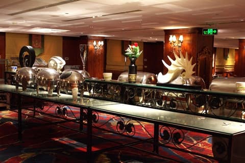 Shaza Regency Plaza, Restaurant