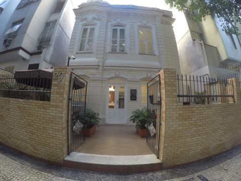 Samba Rio 1900, Exterior