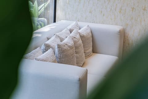 Luxury Suites Prana By Cadissa, Reception