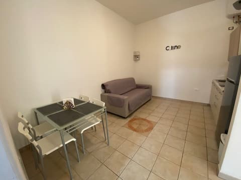 Newhouse Class 2, Living area