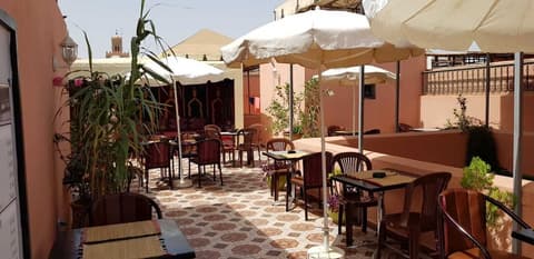 Riad Jibril, Breakfast area
