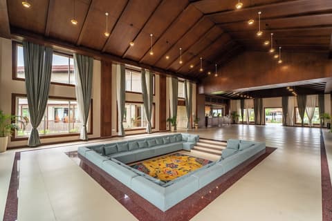 River Bank Jungle Resort, Lobby sitting area