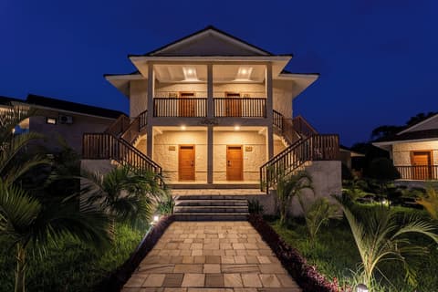 River Bank Jungle Resort, Exterior