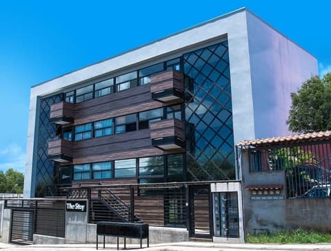 The Stay, Front of property