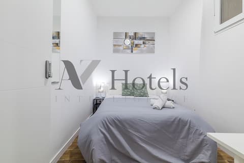 AYZ Luis Cabrera-Auto check-in property, Room