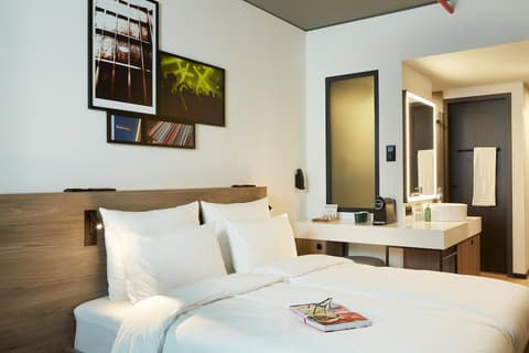 REVERB by HardRock Hamburg, Room