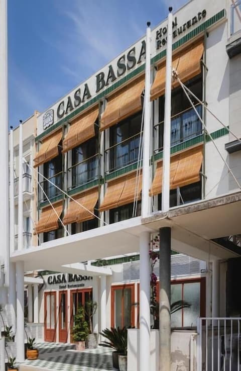 Casa Bassa Hotel, Front of property