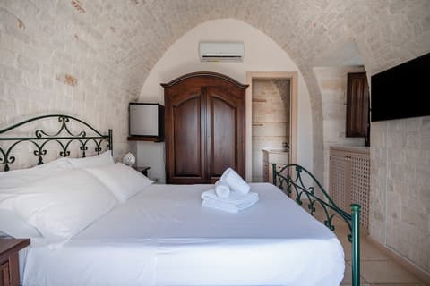 TRULLI CONTENTO ROOMS E APARTMENTS, Room