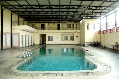 Roshan Haveli, Pool