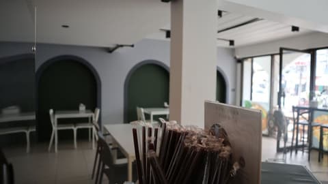 Patong Triple P, Exterior