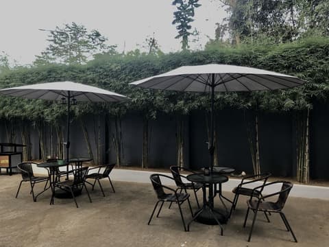 Bambu Suites, Exterior