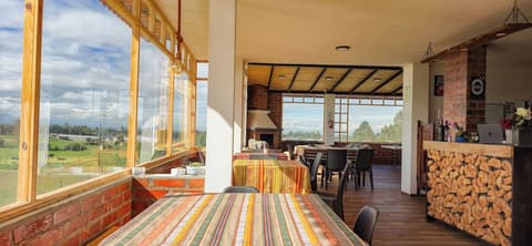 Cuscungo Cotopaxi Hostel, Living area