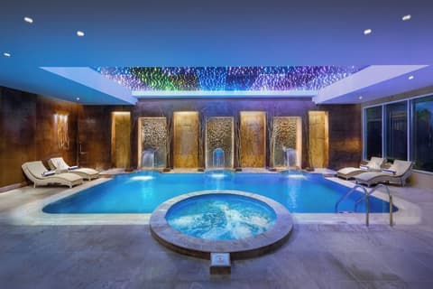 Millennium Place Doha, Indoor pool