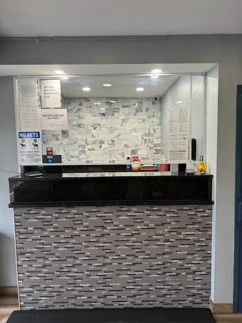 Midtown Lodge, Reception