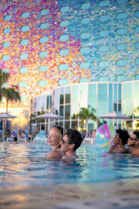 Universal's Stella Nova Resort, Pool