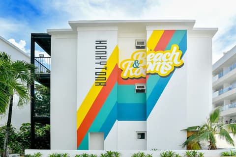 Honky Tonk Punta Cana, Exterior