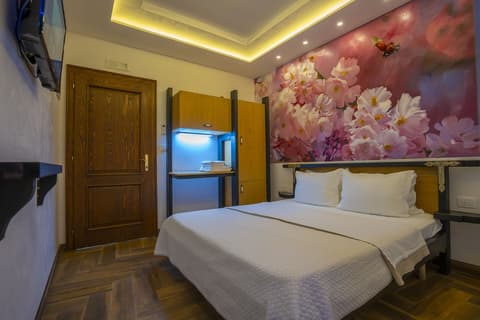 Hotel Legjenda, Room