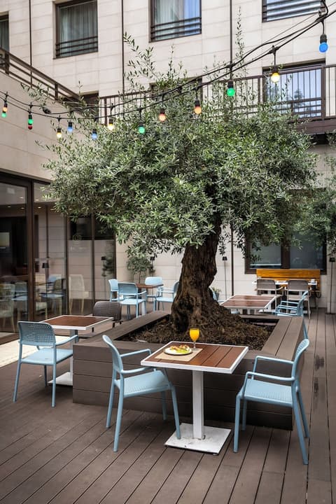 Nobel Palace Hotel, Restaurant