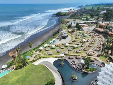 Oshom Bali at Nuanu Creative City, Property grounds