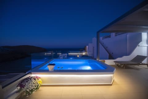 Myrsini's Luxury Suites, Terrace/patio