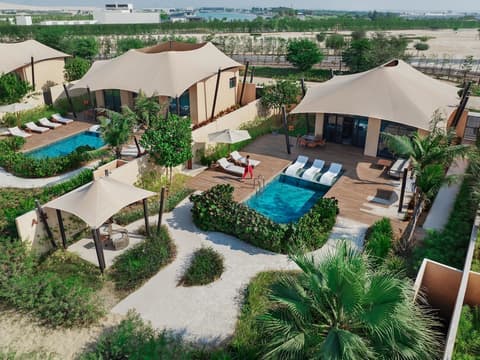 Bab Al Nojoum Hudayriyat Villas, Pool