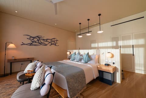 Bab Al Nojoum Hudayriyat Villas, Room