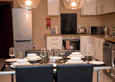 Cromer Serviced Apartments, In-room dining