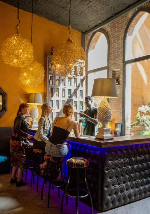 Hotel Lincoln Lounge, Bar (on property)