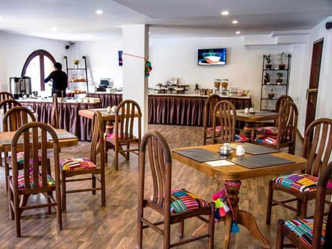 Altus Express Hotel, Restaurant