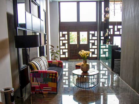 Altus Express Hotel, Reception