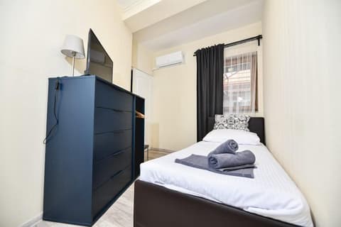 Végvári Hotel Eger, Room