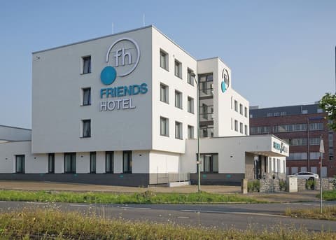 Friends Hotel Düsseldorf Airport, Front of property