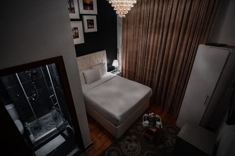 The Square Boutique Hotel, Room