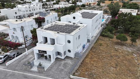 Marybill, Front of property