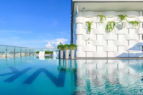 Wink Hotel Can Tho Ninh Kieu Wharf - 24hrs Stay & Rooftop Pool Bar, Pool