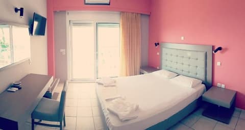 Villa Thomas Nakas, Room