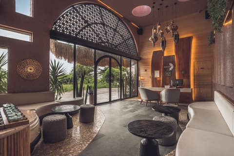 Seascape Resort & Spa Sanur by iNi Vie Hospitality, Interior entrance