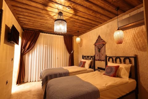 Alika Castle House, Room