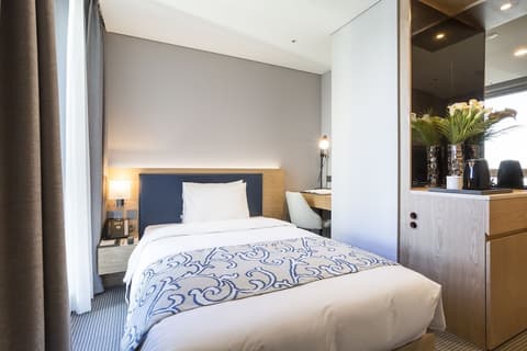 Centum Premier Hotel, Room