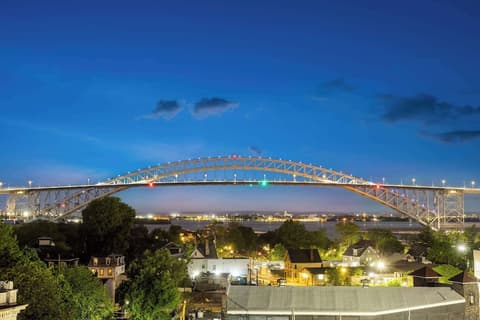Days Inn By Wyndham Staten Island, Exterior