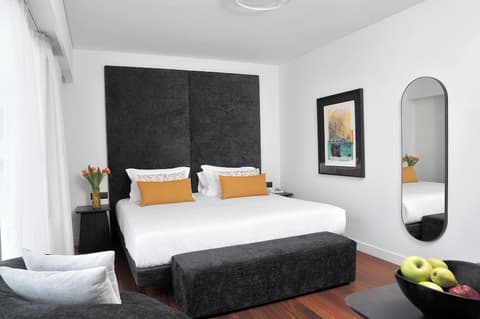 The Athenaeum Luxury Hotel, Room