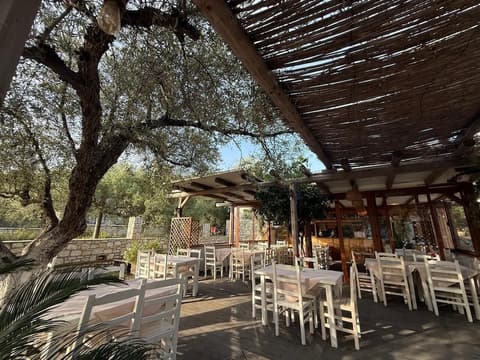 Hotel Stolis, Restaurant