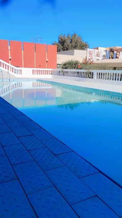 Tirika Hotel la Gazelle, Exterior