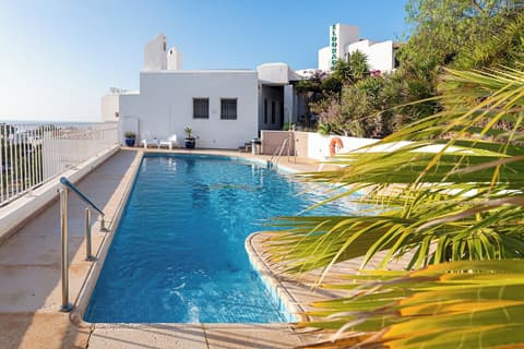 Hostal El Dorado Cabodegata, Outdoor pool