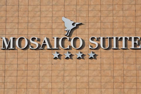 Mosaico Suite, Front of property