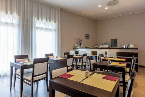 Mosaico Suite, Breakfast area