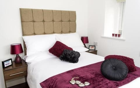 Parkview Residence, Room